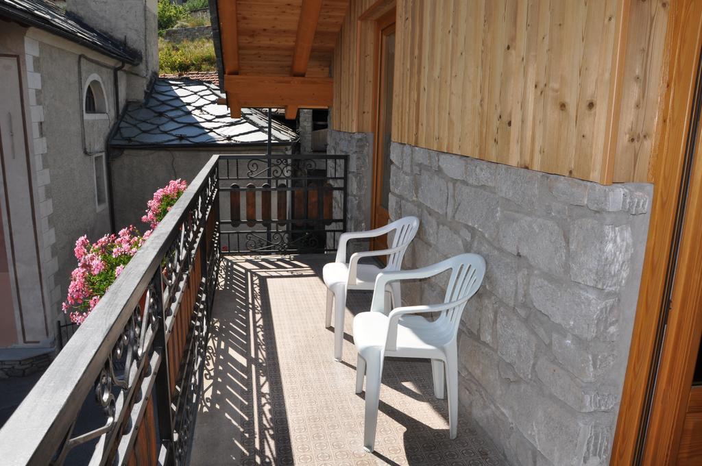 Le Foyer De La Ferme Apartment Aosta Bilik gambar