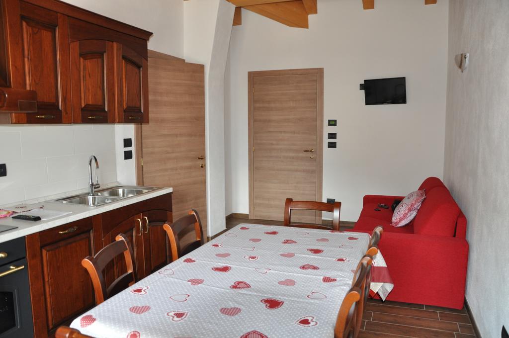 Le Foyer De La Ferme Apartment Aosta Bilik gambar