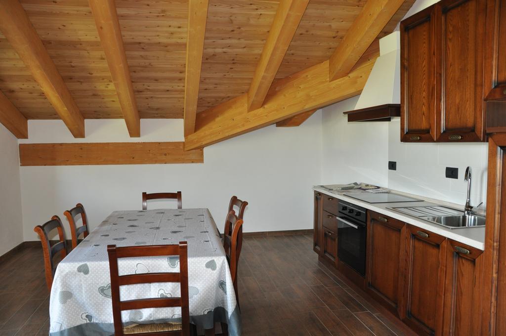 Le Foyer De La Ferme Apartment Aosta Bilik gambar